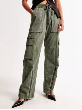 Abercrombie & Fitch Olive Green Baggy Cargo Pull-On Pant - Size XL